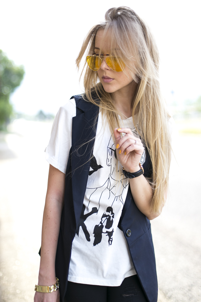 thecablook darya kamalova fashion blog street style trend dolce and gabbana sicily lemon yellow bag giant vintage sunglasses sunnies karl lagerfeld t shirt choies sheinside ripped pants black be and d heels print sneakers backstage bracelet-22