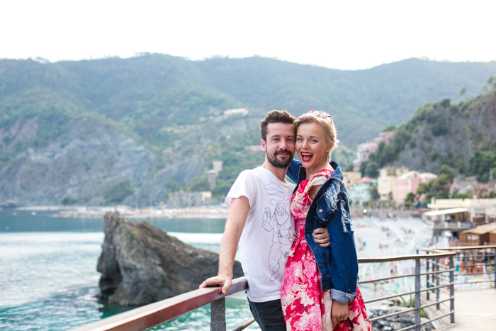 thecablook darya kamalova fashion blog street style monterosso al mare cinqueterre italy sheinside flower silk dress romwe ripped denim jacket steven red heels vintage black leather bag pixie haircut short hair-72