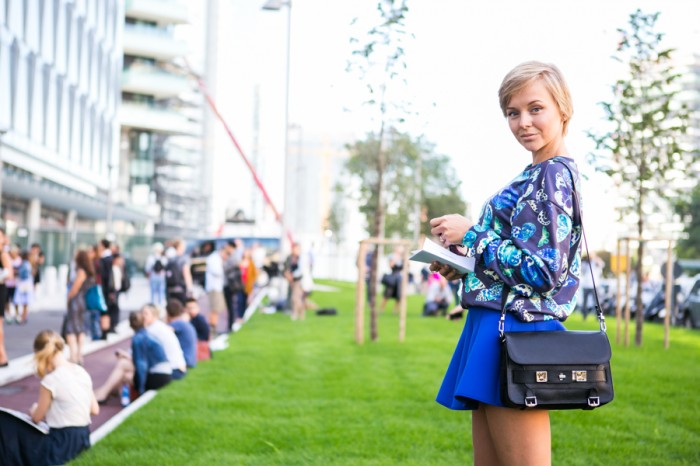 darya kamalova thecablook street style milan fashion week mfw 2013 ss 14 mr gugu sweatshirt and other stories skirt proenza schouler ps11 bag asos boots stewart weitzman kate moss event cnc costume national anteprima brian atwood-28