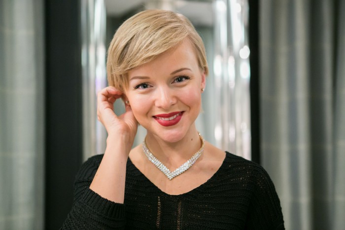 darya kamalova thecablook com fashion blog street style pixie hair cut blonde van cleef arpels event in milan diamonds asos check skirt river island sweater dvf lips flirty bag booties black ootd outfit-38