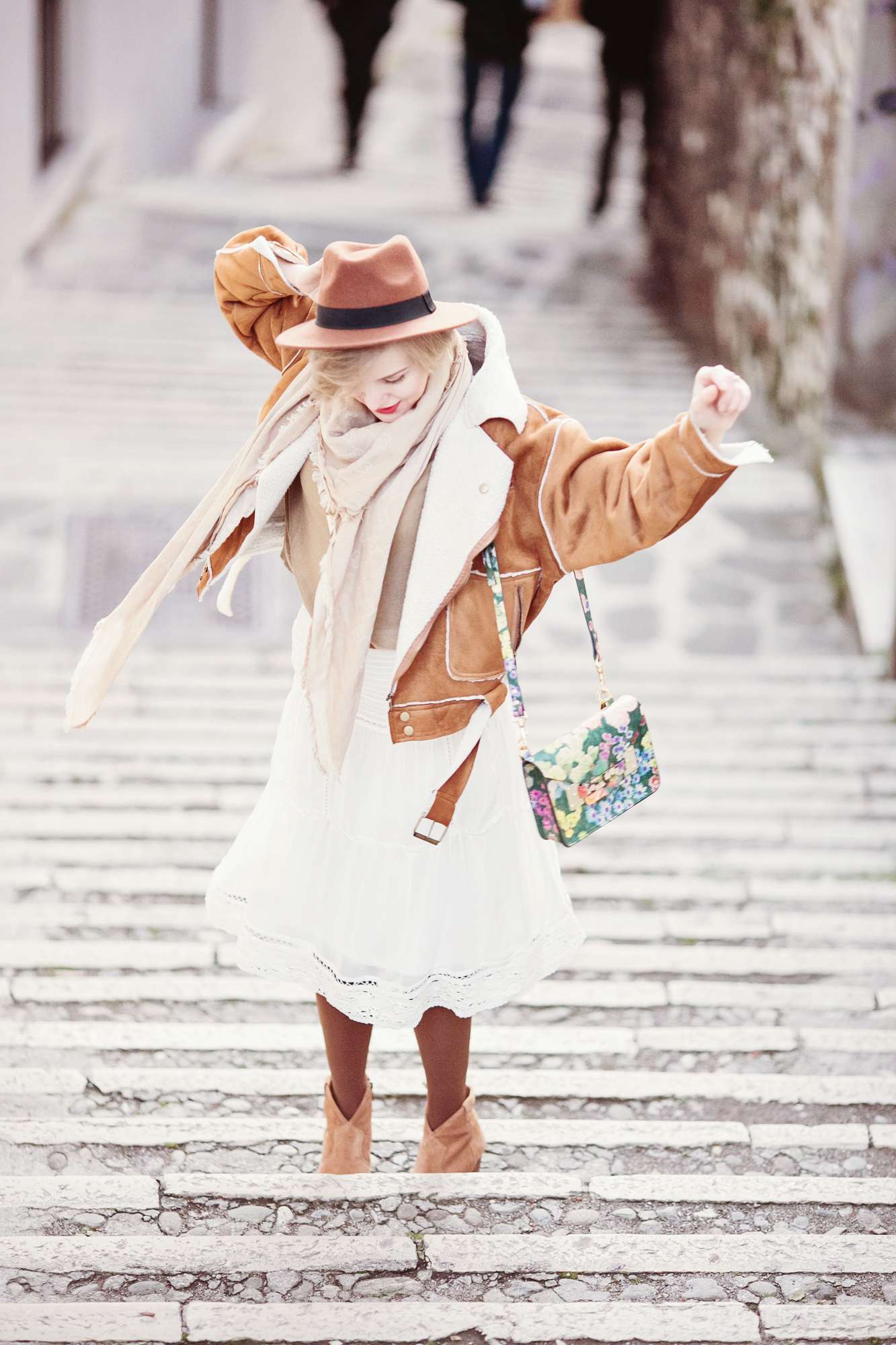darya kamalova thecablook russian italian fashion bogger street style trend hm hat chicwish coat gucci scarf sophie hulme bag floral asos white skirt ash booties brescia centro storico italia italy-21 copy