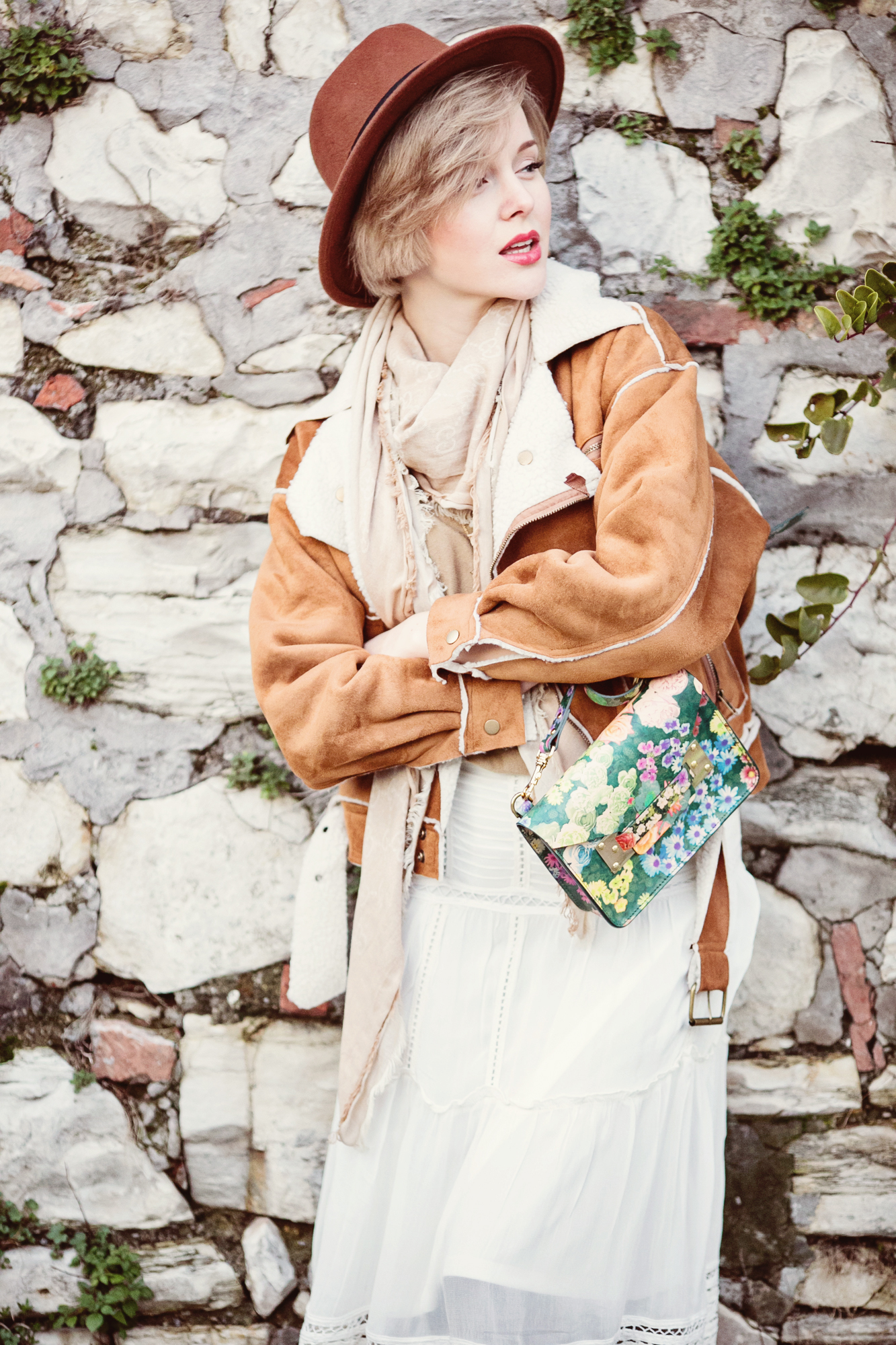 darya kamalova thecablook russian italian fashion bogger street style trend hm hat chicwish coat gucci scarf sophie hulme bag floral asos white skirt ash booties brescia centro storico italia italy-27 copy